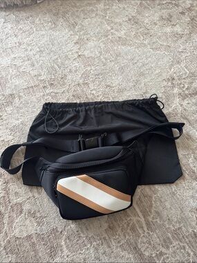 Women’s Black Belt Bag with Tan and White Diagonal Accents